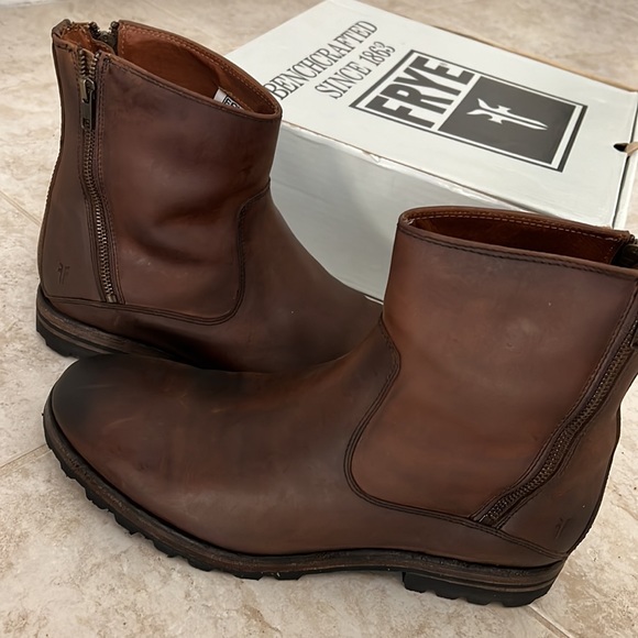 Frye Mens William Lug Zip Boot - New - Picture 2 of 13